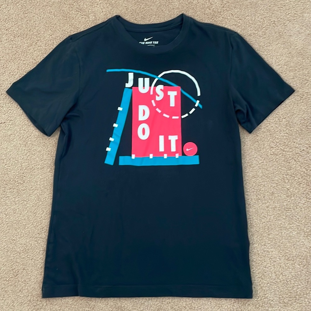 Boys - Nike Tshirt - Small